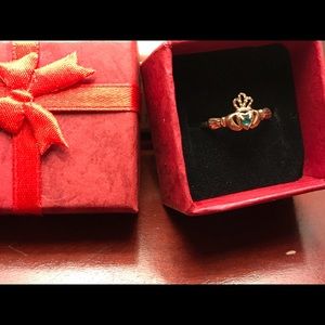 10K Gold Claddagh Ring with Real Emerald